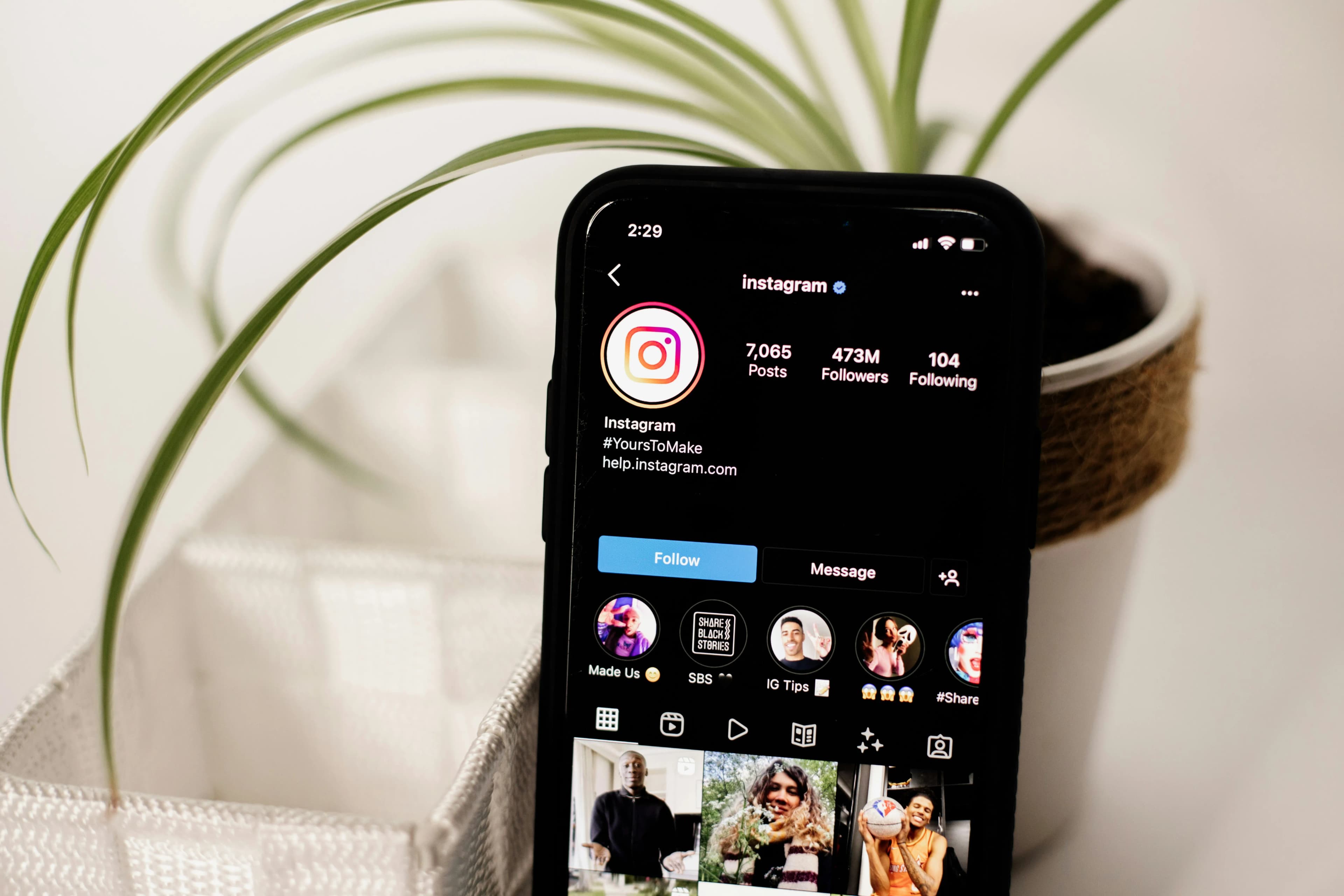 Analyze Influencer Accounts
