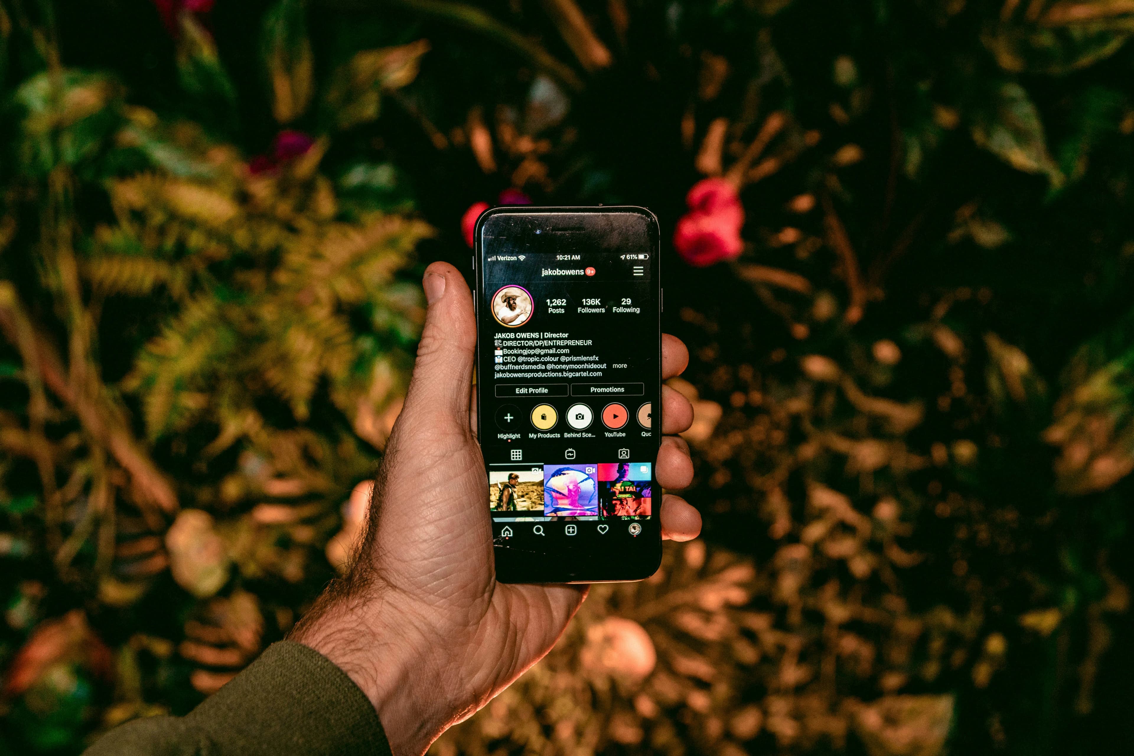 Build Your Community In One Click!